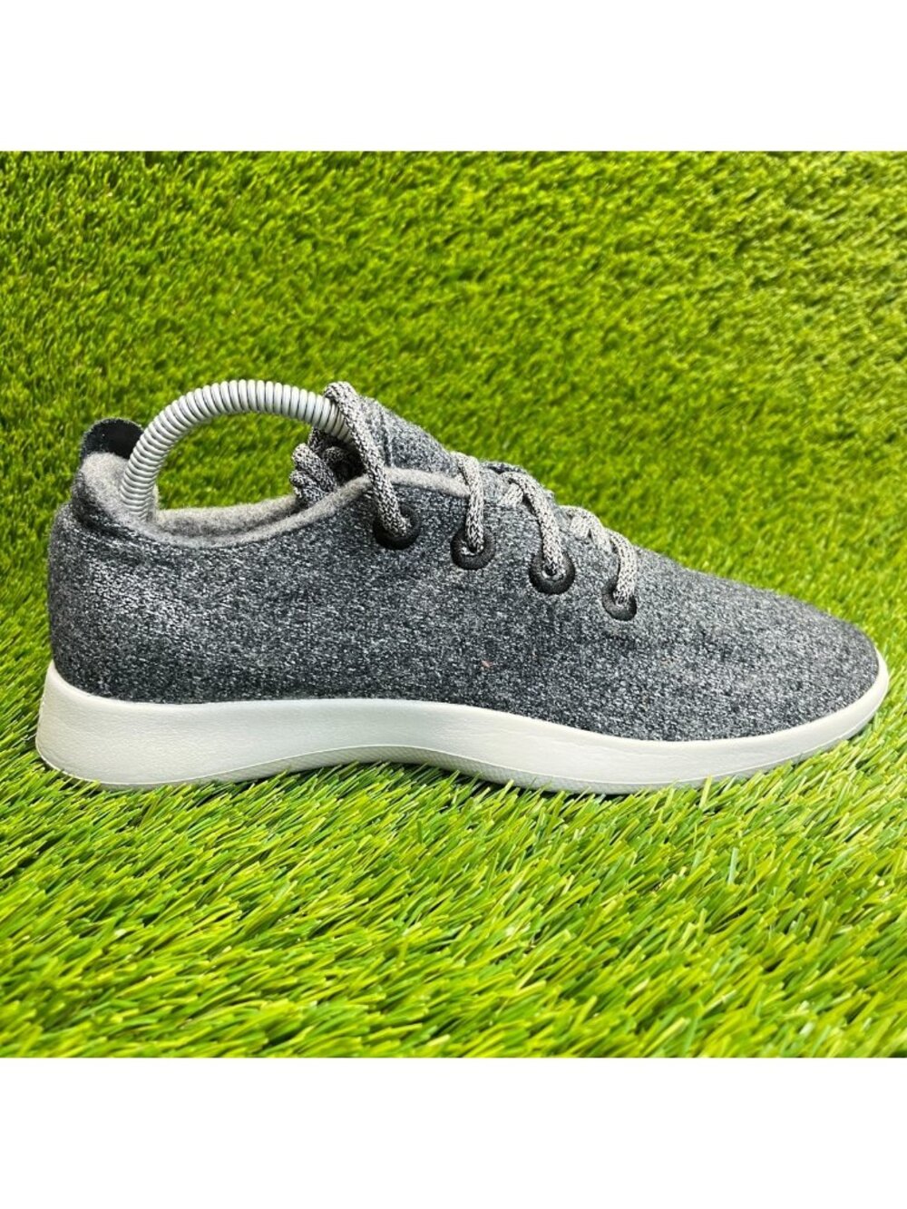 Allbirds Wool Runners Mens Size 9 Gray White Casual Walking Shoes Sneakers